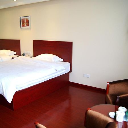 Greentree Inn Guangdong Shantou Gurao Gugui Road Business Hotel Екстериор снимка